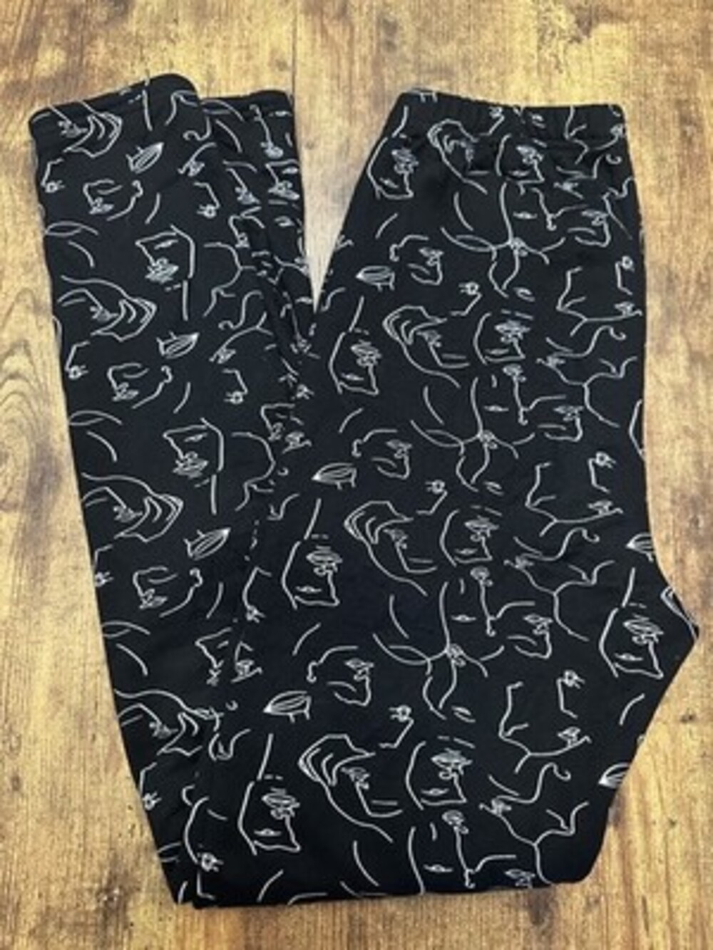 Abstract Face Print High-Rise Leggings in Black & White